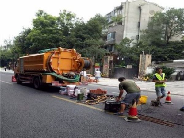 斜地漏堵塞疏通妙招（地漏堵塞疏通的最好办法）